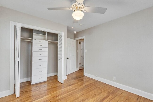 Building Photo - 3810 Brookview Rd