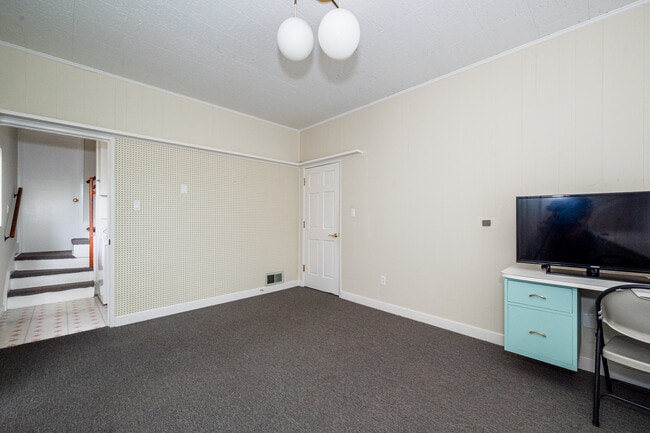 Building Photo - 1170 Tuolumne Ct