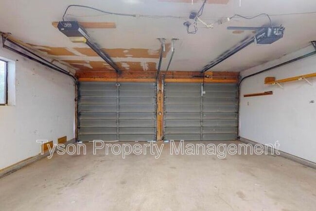 Building Photo - 2102 Anthony Pl SW