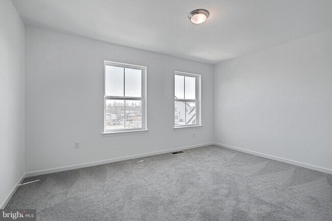 Building Photo - 41 Long Bnd Dr