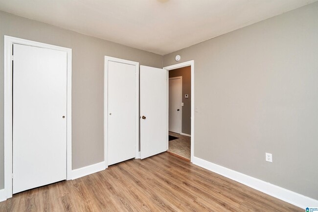 Building Photo - 305 Rose Hill Rd