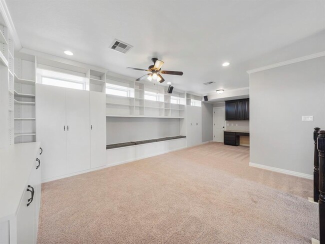 Building Photo - 5430 Tyler Park Ln