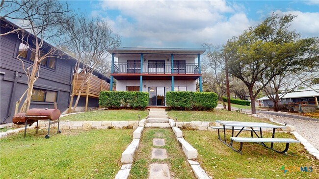 Building Photo - 1021 Hillcrest Forest