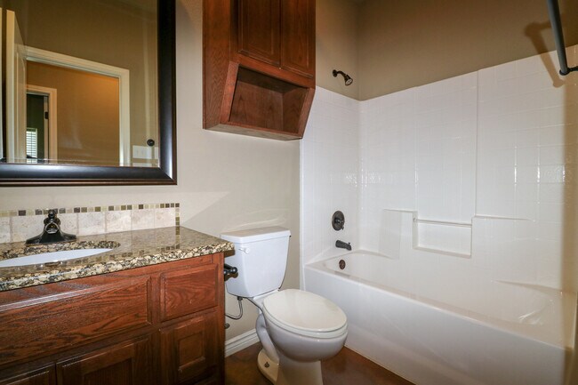 Building Photo - 3125 Silver Saddle Dr