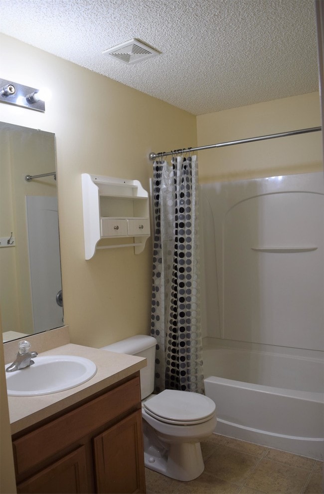 Building Photo - 6796 Gentle Oaks Dr