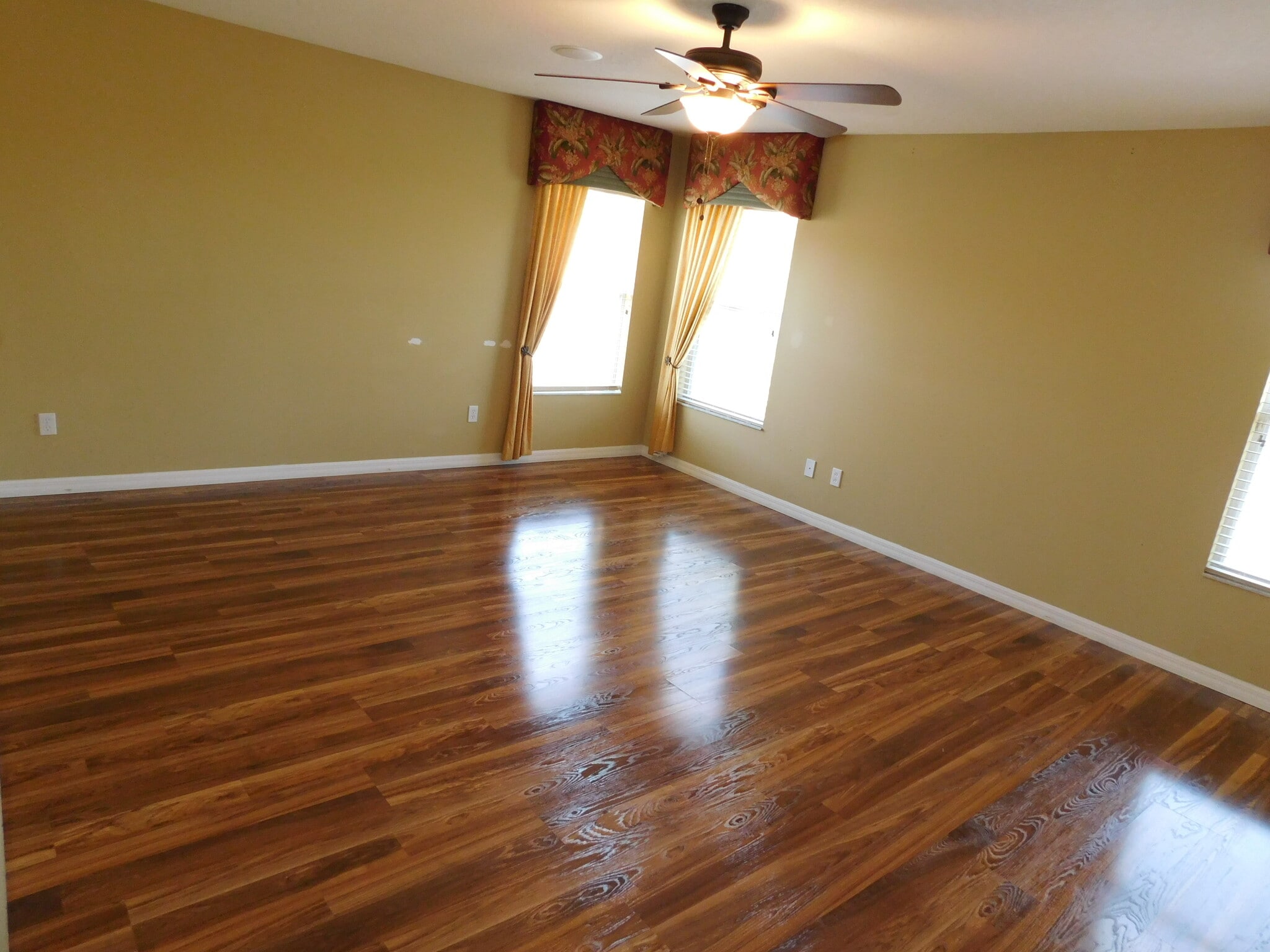 Building Photo - 2320 Darlin Cir