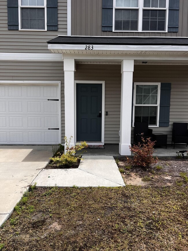 Building Photo - 283 Summerhill Dr