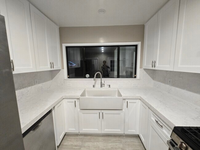 Building Photo - 12715 Glynn Ave