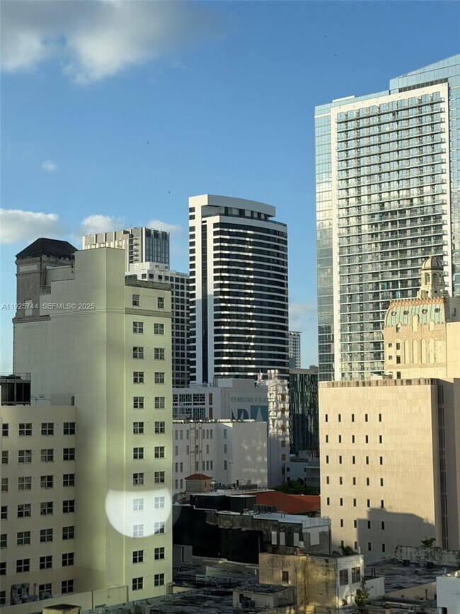 Building Photo - 151 SE 1st St