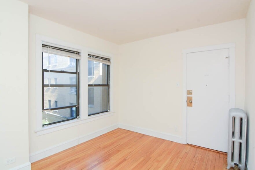 Building Photo - 2649.5 N Spaulding Ave