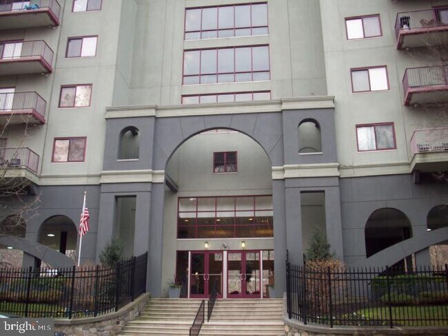 Building Photo - 3750-78 Main St