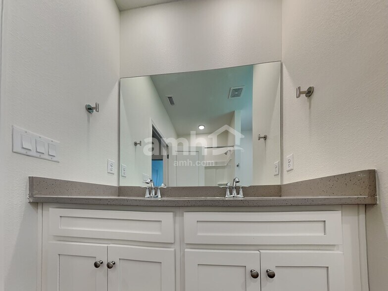 Building Photo - 96955 Blackrock Cv Wy