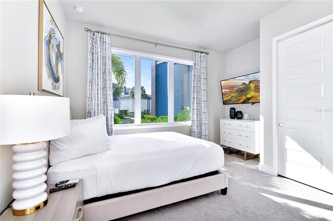 Building Photo - 7740 Sandy Ridge Dr