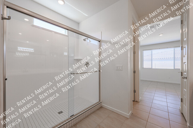 Building Photo - 4806 S 110th Ave