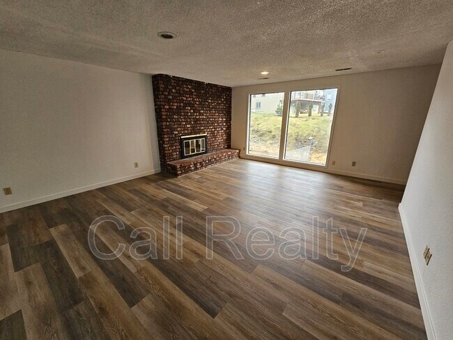 Building Photo - 4306 Ella Rd