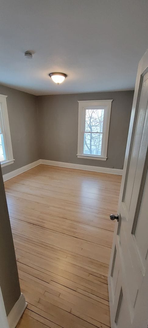 Building Photo - AVAILABLE NOW - 4 Bedroom with garage