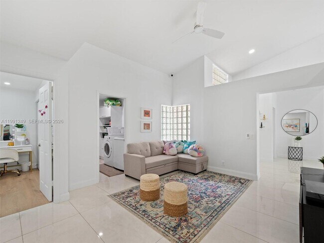 Building Photo - 413 Cameron Dr