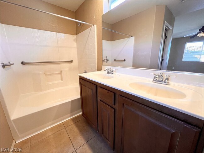 Building Photo - 6067 W Dewey Dr