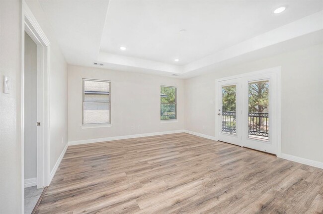 Building Photo - 7711 Antoine Dr
