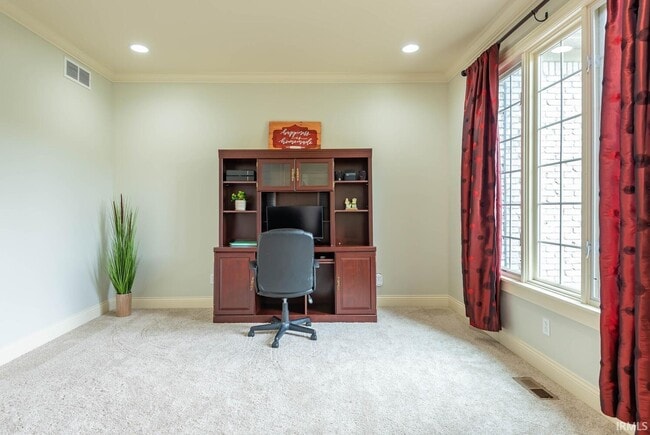 Building Photo - 1532 S Andrew Cir