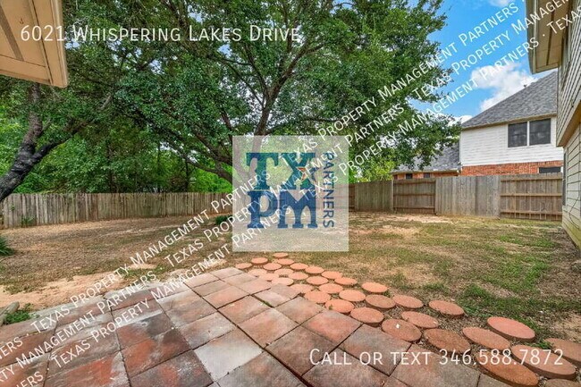 Building Photo - 6021 Whispering Lakes Dr