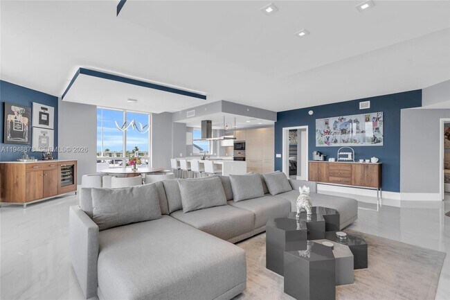 Building Photo - 17111 Biscayne Blvd