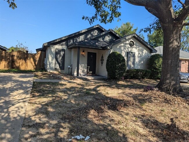 Primary Photo - 6885 Brownwood Ln