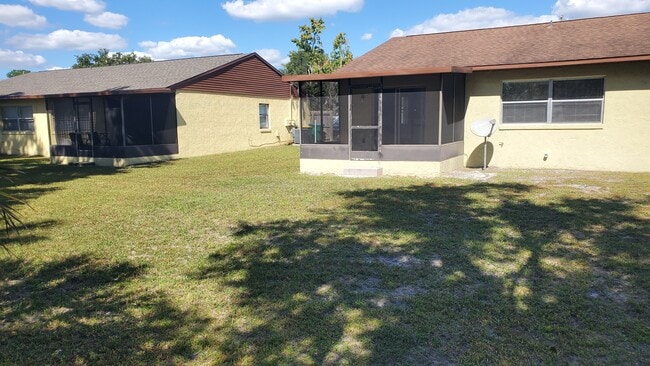 Building Photo - 1711 Lakewood Ave