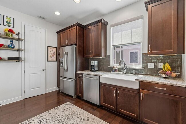 Building Photo - 426 S Lincoln Ave