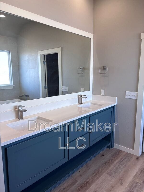 Building Photo - 3035 SE 34th St