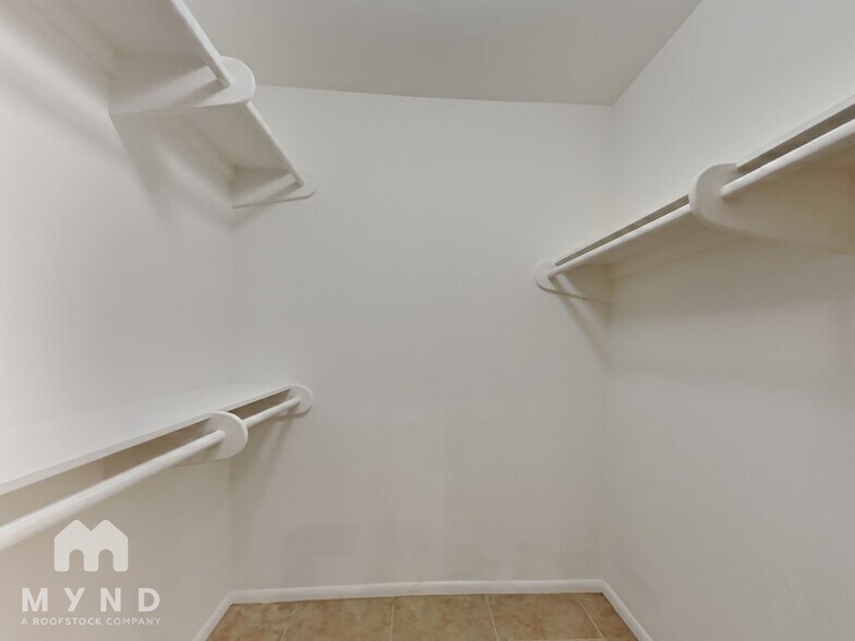 Building Photo - 8176 E Del Cuarzo Dr