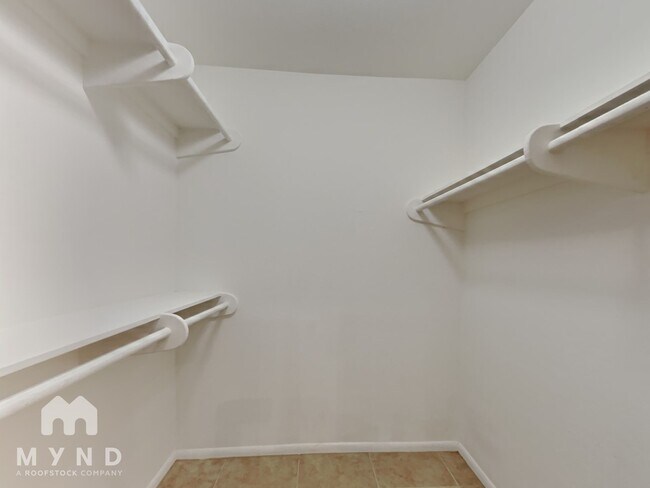 Building Photo - 8176 E Del Cuarzo Dr