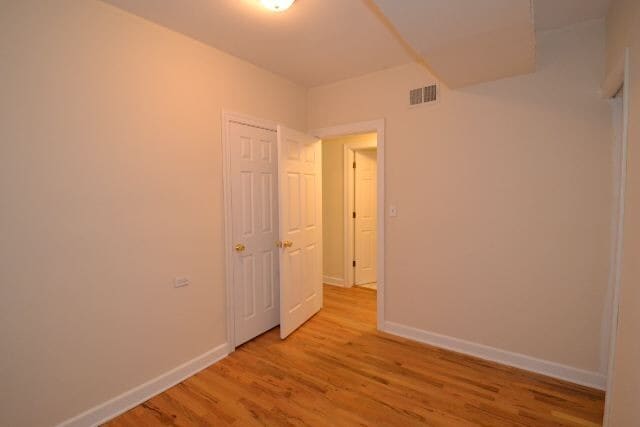 Building Photo - 632 W Oakdale Ave