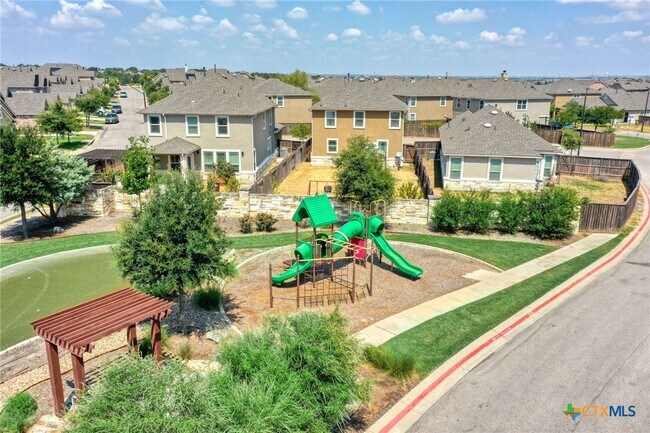 Building Photo - 532 Tanda Ln