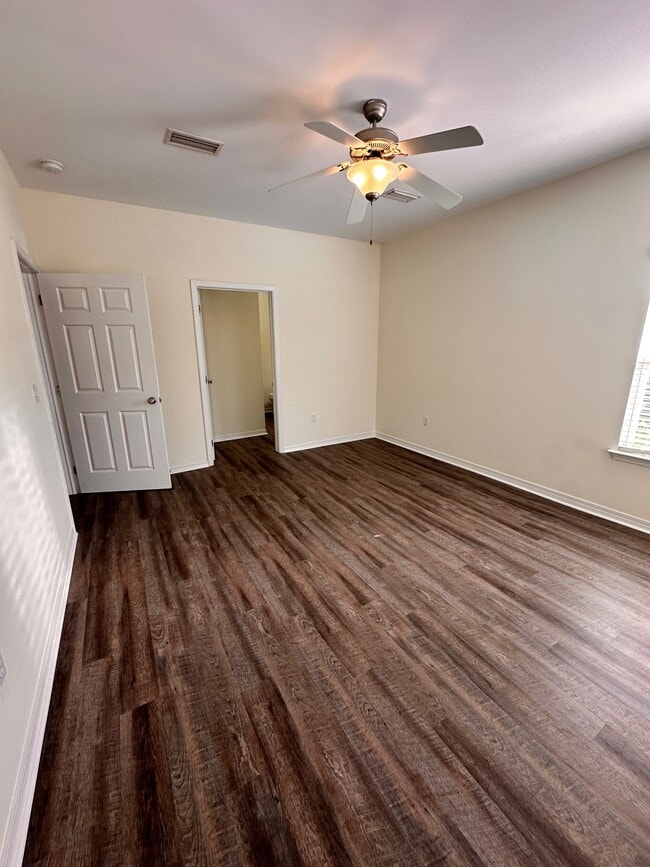 Building Photo - 1050 N County Hwy 393