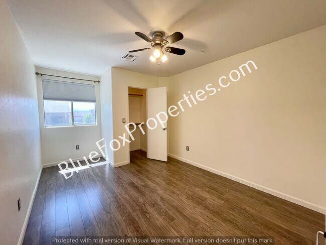 Building Photo - 8701 E Chimney Spring Dr