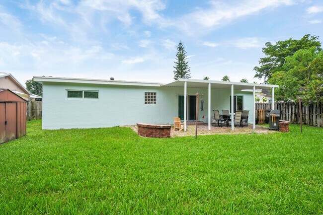 Building Photo - 22672 SW 54th Ave