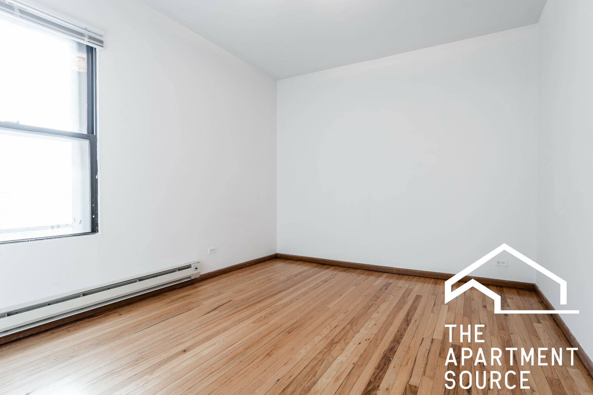 Building Photo - 629 W Melrose St