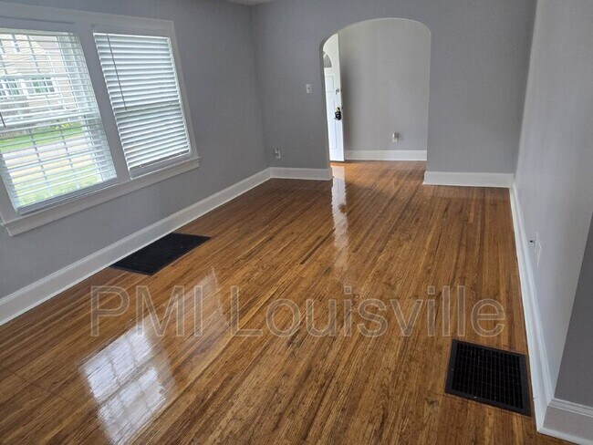 Building Photo - 2929 Bon Air Ave