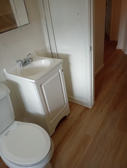 Building Photo - 52 W 100 S