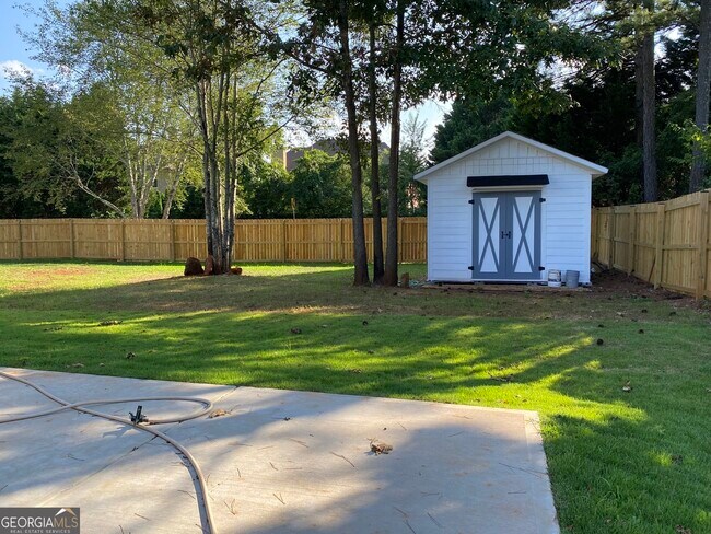 Building Photo - 900 Harbins View Dr