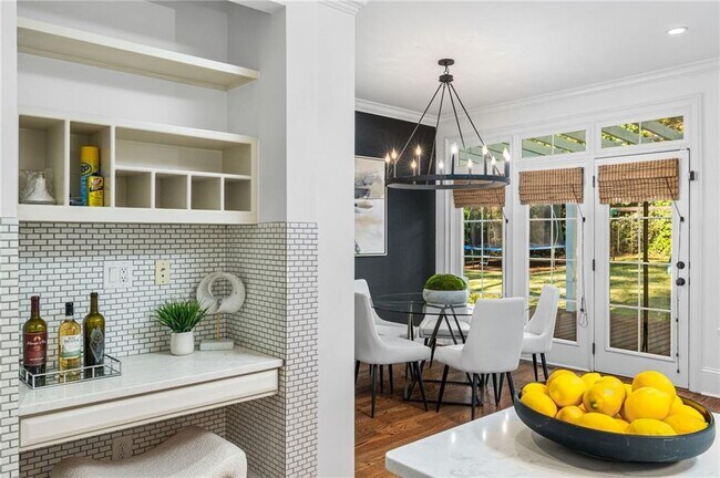 Building Photo - 4715 Westfield Dr NE