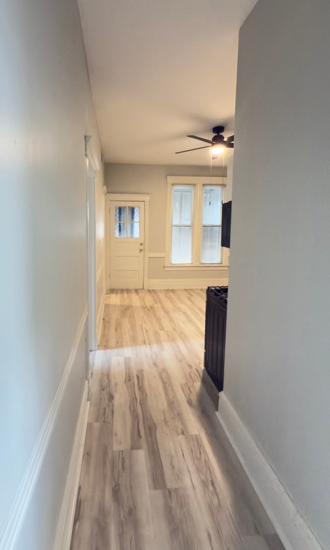 Building Photo - 845 N Mozart St