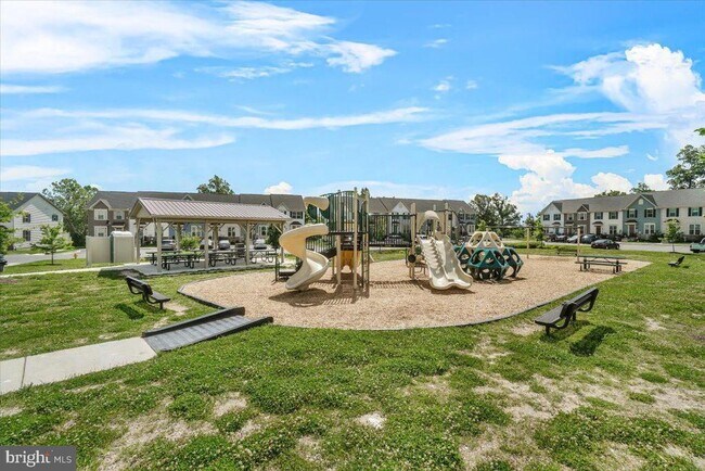 Building Photo - 10732 Lamoka Ln