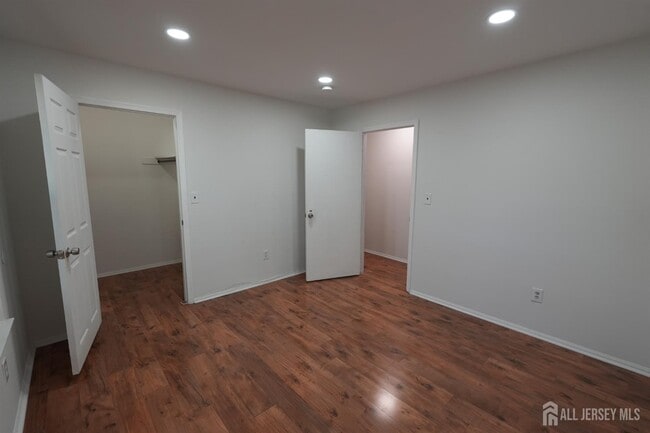 Building Photo - 41 Morgan Pl