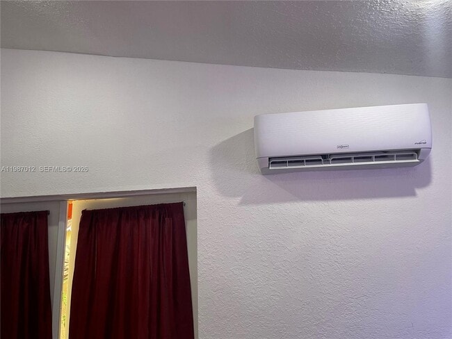 Building Photo - 3821 W 11th Ct