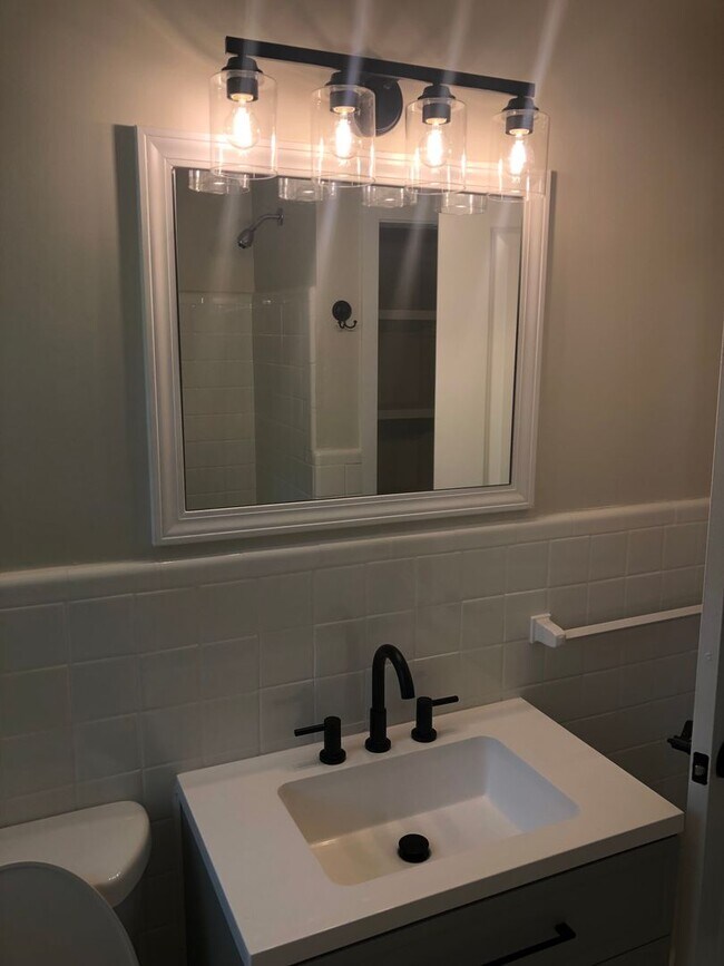 Building Photo - 5524 Rodgers Dr