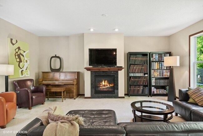 Living Room with Gas Fireplace - 4505 Yellowstone Ln N