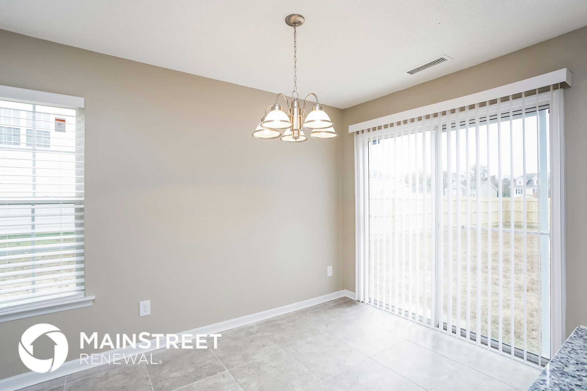 Building Photo - 2 Diamond Ct