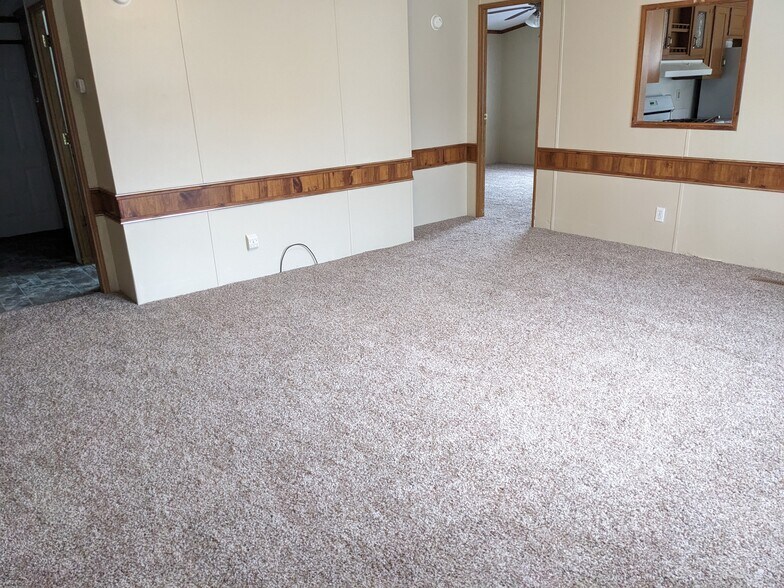 Building Photo - 2611 W Oxberry St